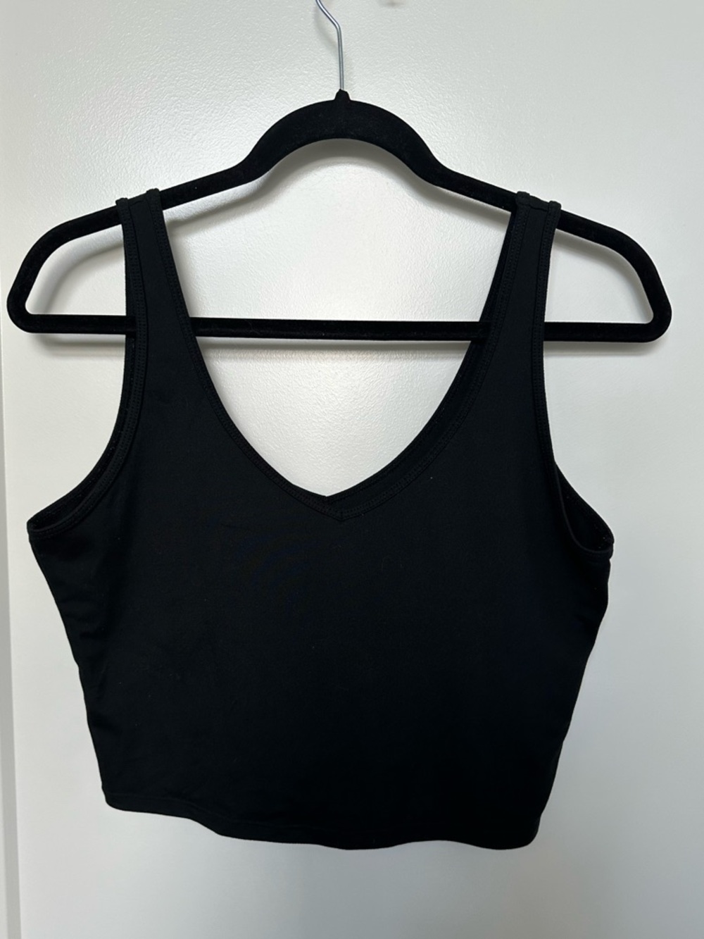 Cropped tank V-Neck